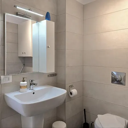 Sunny 144 * Plazhi San Pietro