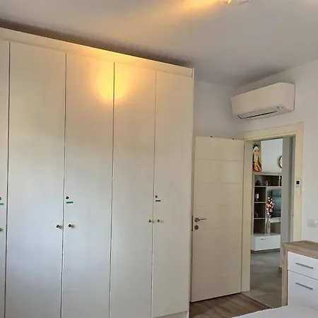 Διαμέρισμα Sunny 144 *