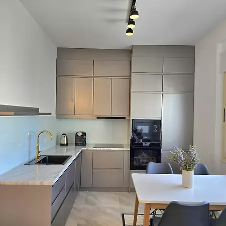 Sunny 144 شقة Plazhi San Pietro